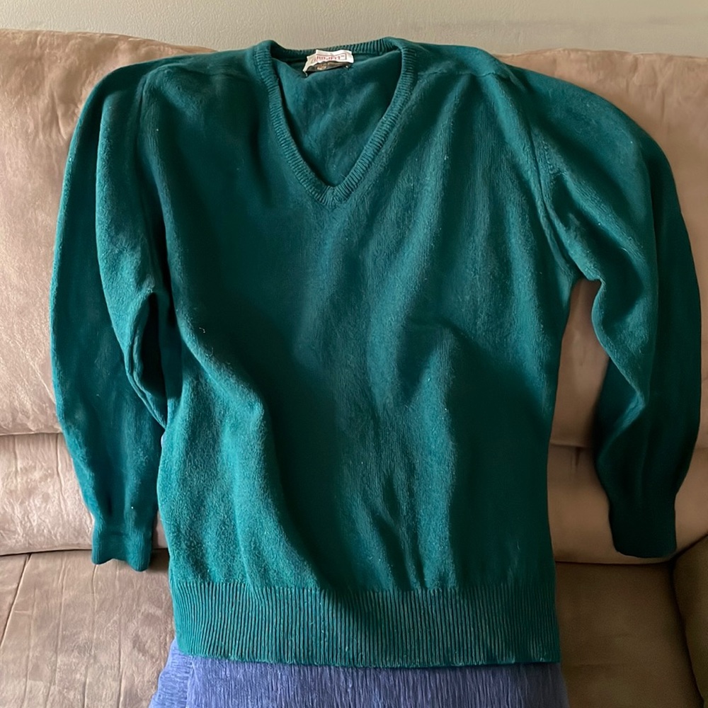 Lord Jeff Powers & Goode Wool Sweater | Odor Free | Nonsmoking Home